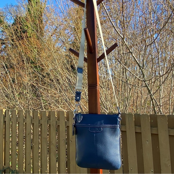 Coach Penelope Legacy Swingpack 42206 Navy Blue Pebbled Leather Crossbody Bag - Picture 6 of 12